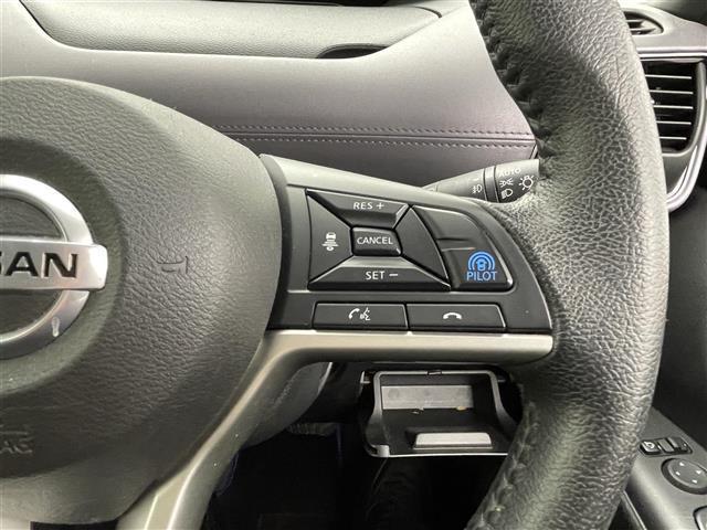 セレナ ｅ－パワー　ハイウェイスターＶ　禁煙車　ワンオーナー　純正ナビ（ＣＤ・ＤＶＤ・フルセグ・ＢＴ・ＳＤ）純正後席モニター　純正前方ドライブレコーダー　ビルトインＥＴＣ　両側パワースライドドア　アダブティブクルコン　前後クリアランスソナー（13枚目）