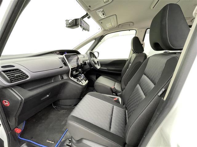 セレナ ｅ－パワー　ハイウェイスターＶ　禁煙車　ワンオーナー　純正ナビ（ＣＤ・ＤＶＤ・フルセグ・ＢＴ・ＳＤ）純正後席モニター　純正前方ドライブレコーダー　ビルトインＥＴＣ　両側パワースライドドア　アダブティブクルコン　前後クリアランスソナー（23枚目）