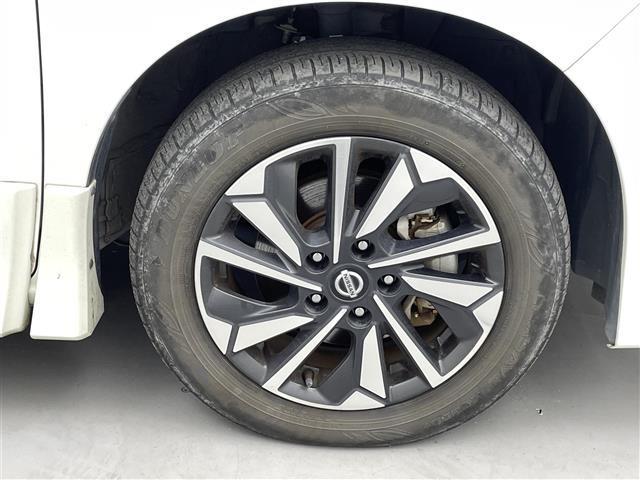 セレナ ｅ－パワー　ハイウェイスターＶ　禁煙車　ワンオーナー　純正ナビ（ＣＤ・ＤＶＤ・フルセグ・ＢＴ・ＳＤ）純正後席モニター　純正前方ドライブレコーダー　ビルトインＥＴＣ　両側パワースライドドア　アダブティブクルコン　前後クリアランスソナー（41枚目）