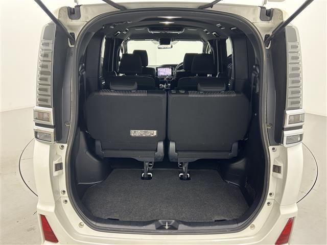 ヴォクシー ZS 煌 アルパインナビ(CD・DVD・フルセグ・BT)バックカメラ ビルトインETC 両側パワースライドドア クルーズコントロール プリクラッシュブレーキ レーンデェパーチャアラート アイドリングストップ(26枚目)