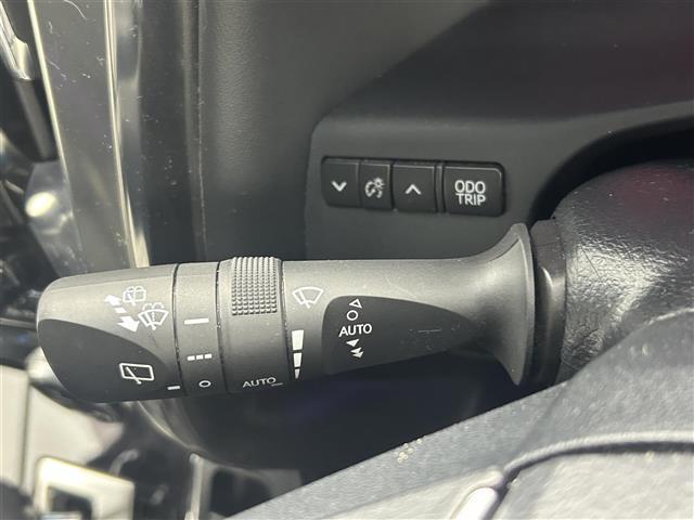 アルファード ２．５Ｓ　Ｃパッケージ　純正ナビ（ＣＤ・ＤＶＤ・フルセグ・ＢＴ・ＡｐｐｌＣａｒＰｌａｙ・ＡｎｄｒｏｉｄＡｕｔｏ・ＵＳＢ）全周囲カメラ　社外前後ドライブレコーダー　純正後席モニター　両側パワースライドドア　前後クリアランスソナ（12枚目）