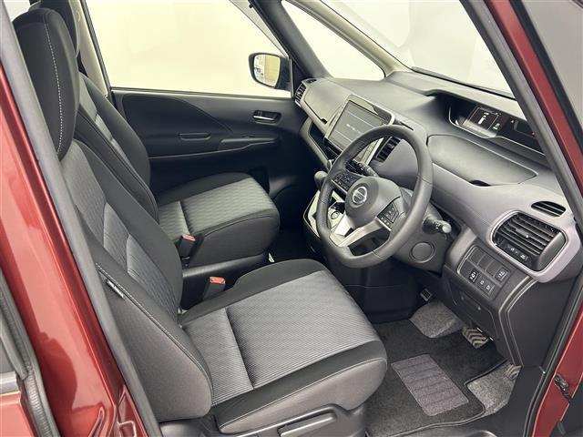 セレナ ハイウェイスターV 純正10型ナビ 全方位カメラ 純正後席モニター Bluetooth フルセグTV ドライブレコーダー クルーズコントロール コーナーセンサー オートハイビーム BSM ETC 衝突軽減システム(23枚目)