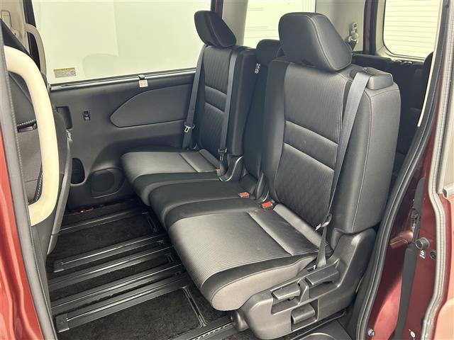 セレナ ハイウェイスターV 純正10型ナビ 全方位カメラ 純正後席モニター Bluetooth フルセグTV ドライブレコーダー クルーズコントロール コーナーセンサー オートハイビーム BSM ETC 衝突軽減システム(26枚目)