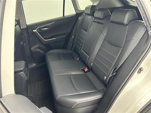 ＲＡＶ４ ハイブリッドＧ　ワンオーナー　禁煙車　モデリスタエアロフル　社外ナビ（ＣＤ・ＤＶＤ・フルセグ・ＢＴ・ＳＤ・ＡｐｐｌＣａｒＰｌａｙ・ＵＳＢ）バックカメラ　前方ドライブレコーダー　ビルトインＥＴＣ　前席シートヒーター（27枚目）