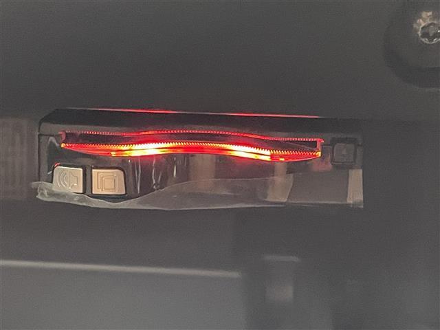 エクストレイル ２０Ｘｉ　レザーエディション　Ｖセレクション　ワンオ－ナ－／プロパイロット／カロッツエリアディスプレイオーディオ／アラウンドビューモニター／コーナーセンサー／純１８インチＡＷ／パワーバックドア／ルーフレール／インテリジェントルームミラー／茶レザ－（7枚目）