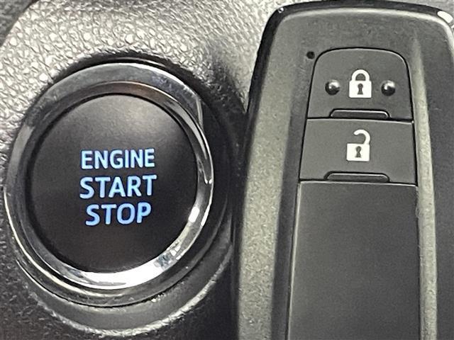 ＲＡＶ４ アドベンチャー　禁煙車　社外ナビ（ＣＤ・ＤＶＤ・フルセグ・ＢＴ・ＳＤ・ＵＳＢ）バックカメラ　前方ドライブレコーダー　ＥＴＣ　クリアランスソナー　トヨタセーフティーセンス（プリクラッシュセーフティ・ロードサインアシスト（16枚目）