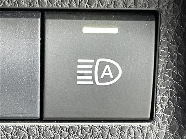 ＲＡＶ４ アドベンチャー　禁煙車　社外ナビ（ＣＤ・ＤＶＤ・フルセグ・ＢＴ・ＳＤ・ＵＳＢ）バックカメラ　前方ドライブレコーダー　ＥＴＣ　クリアランスソナー　トヨタセーフティーセンス（プリクラッシュセーフティ・ロードサインアシスト（17枚目）