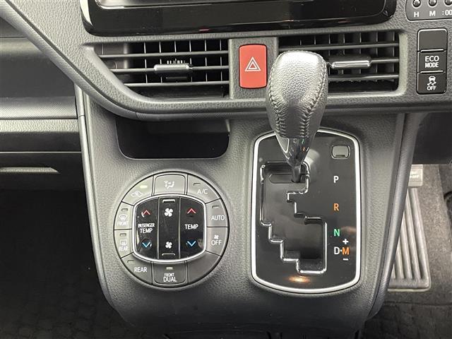 ノア Si 禁煙車 純正ナビ(CD・DVD・フルセグ・BT・SD)バックカメラ 社外前後ドライブレコーダー ビルトインETC 両側パワースライドドア アイドリングストップ 衝突軽減ブレーキ レーンキープアシスト(21枚目)