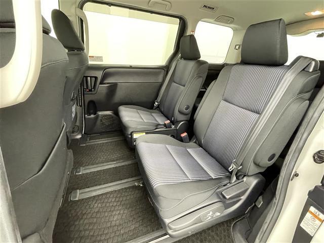 ノア Si 禁煙車 純正ナビ(CD・DVD・フルセグ・BT・SD)バックカメラ 社外前後ドライブレコーダー ビルトインETC 両側パワースライドドア アイドリングストップ 衝突軽減ブレーキ レーンキープアシスト(26枚目)