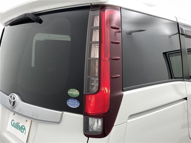 ノア Si 禁煙車 純正ナビ(CD・DVD・フルセグ・BT・SD)バックカメラ 社外前後ドライブレコーダー ビルトインETC 両側パワースライドドア アイドリングストップ 衝突軽減ブレーキ レーンキープアシスト(40枚目)