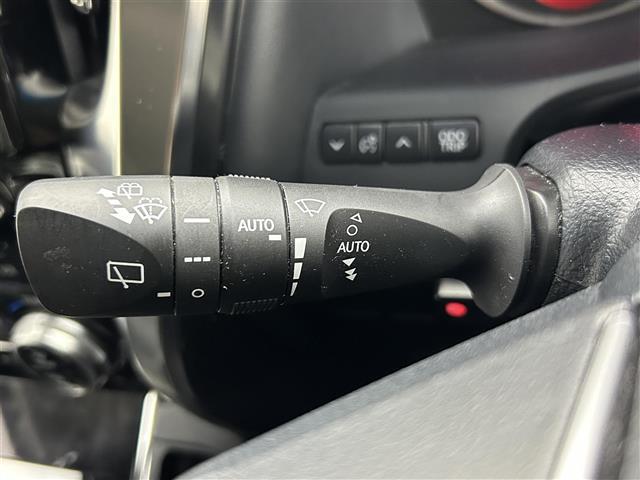 アルファード 2.5S Cパッケージ 純正ナビ(TV Bluetooth disc FM/AM )TRDエアロ デジタルインナーミラー サンルーフ フリップダウンモニター パワーバックドア BSM エアシート ステアリングヒーター(12枚目)