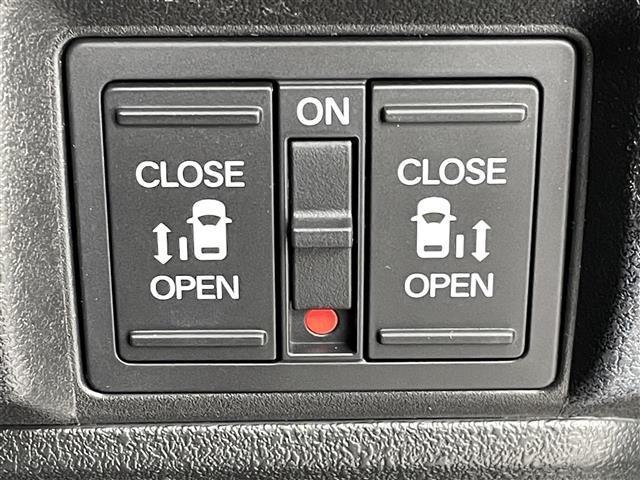 N-BOXカスタム ベースグレード ワンオーナー 禁煙車 純正8インチディスプレイオーディオ(ApplCarPlay・AndroidAuto・USB)バックカメラ ビルトインETC 両側パワースライドドア 前後クリアランスソナー(7枚目)