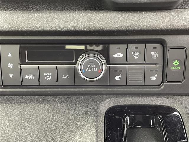 N-BOXカスタム ベースグレード ワンオーナー 禁煙車 純正8インチディスプレイオーディオ(ApplCarPlay・AndroidAuto・USB)バックカメラ ビルトインETC 両側パワースライドドア 前後クリアランスソナー(18枚目)