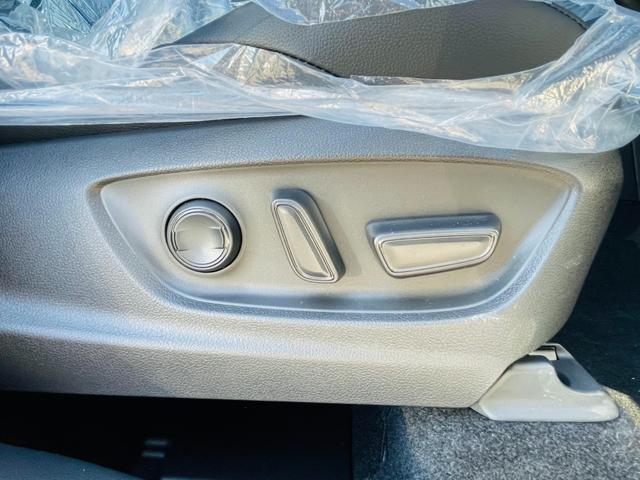 Z 登録済未使用車/純正ディスプレイ9インチオーディオ/全方位モニター/パワーバックドア/オプションDVDデッキ/BSM/シートヒーター/パワーシート/クリアランスソナー/スマートキー/プッシュスタート(12枚目)
