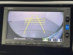 商談ルームには「キッズスペース」を完備しています。ＤＶＤ、ブロック、絵本、おままごとセット。お子様連れでも、ゆっくりとお車をお選びいただけます！ 2
