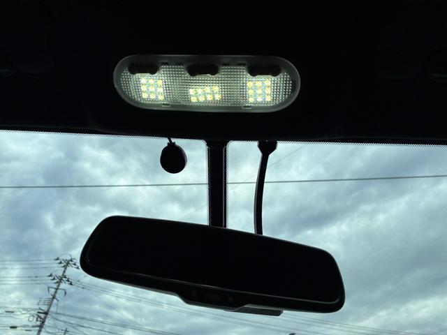 ジューク ニスモ RS 4WD ETC 全周囲カメラ 衝突被害軽減システム ターボ HID アルミホイール スマートキー 電動格納ミラー CVT 盗難防止システム 衝突安全ボディ ミュージックプレイヤー接続可 ABS ESC(26枚目)