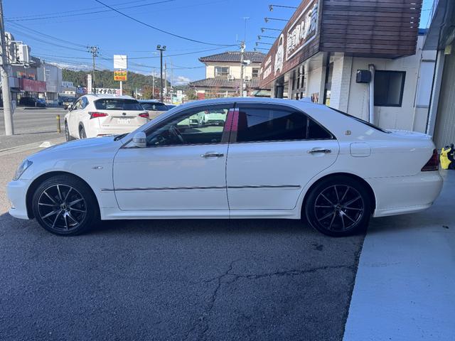 クラウン アスリート 60thスペシャルエディション ETC オートクルーズコントロール バックカメラ ナビ アルミホイール HID AT スマートキー 盗難防止システム パワーシート CD MD 衝突安全ボディ ABS ESC エアコン(18枚目)