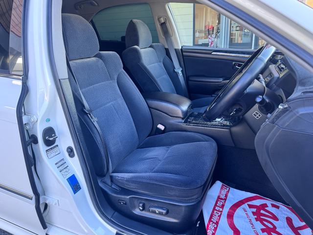 クラウン アスリート 60thスペシャルエディション ETC オートクルーズコントロール バックカメラ ナビ アルミホイール HID AT スマートキー 盗難防止システム パワーシート CD MD 衝突安全ボディ ABS ESC エアコン(41枚目)