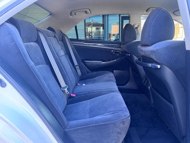 クラウン アスリート 60thスペシャルエディション ETC オートクルーズコントロール バックカメラ ナビ アルミホイール HID AT スマートキー 盗難防止システム パワーシート CD MD 衝突安全ボディ ABS ESC エアコン(45枚目)