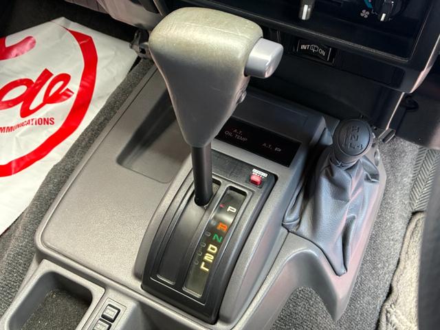 ランドクルーザー７０ ＺＸ　４ＷＤ　サンルーフ　ＡＴ　ＣＤ（7枚目）