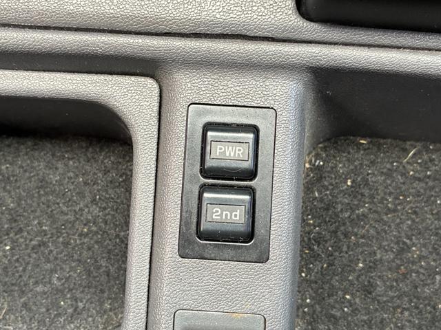 ランドクルーザー７０ ＺＸ　４ＷＤ　サンルーフ　ＡＴ　ＣＤ（8枚目）