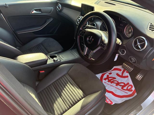 ＣＬＡクラス ＣＬＡ１８０　ＥＴＣ　クリアランスソナー　オートクルーズコントロール　バックカメラ　ナビ　アルミホイール　オートライト　サンルーフ　ＡＴ　電動格納ミラー　電動リアゲート　盗難防止システム　パワーシート　ＣＤ　ＡＢＳ（32枚目）