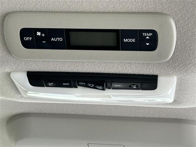 セレナ ｅ－パワー　ハイウェイスターＧ　純正１０インチナビ（フルセグ　ＣＤ　ＤＶＤ　ＢＴ　ＭＳＶ）　純正フリップダウンモニター　アラウンドビューモニター　両側パワースライドドア　プロパイロット　レーダークルーズコントロール　エマブレ　ＬＥＤ（41枚目）