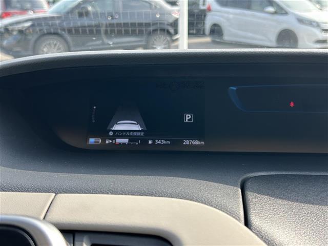 セレナ ｅ－パワー　ハイウェイスターＶ　純正ナビ　フリップダウンモニター　両側パワスラ　プロパイロット　前後ドラレコ　ビルトインＥＴＣ　全方位カメラ　前後コーナーセンサー　衝突被害軽減ブレーキ　前席シートヒーター　ステアリングヒーター（42枚目）
