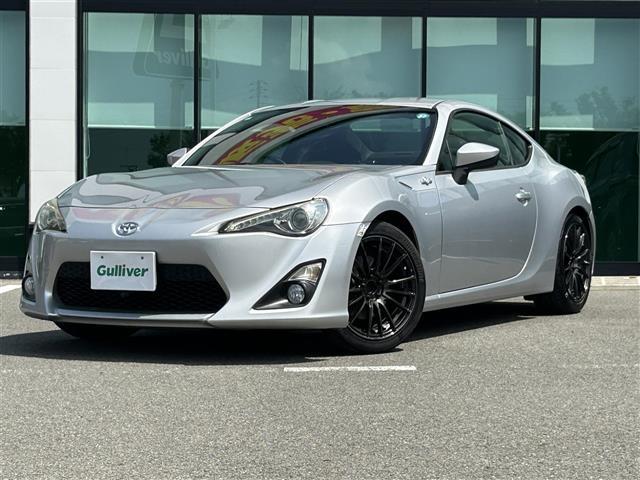 ８６ ＧＴ　ＭＯＭＯステアリング　純正ナビ　フルセグＴＶ　Ｂカメ　前後ドラレコ　スマートキー　　ＥＴＣ　ＡＷ　フルオートエアコン　電動格納ミラー　ＨＩＤヘッド　フォグランプ　ヘッドライトレベライザー（10枚目）