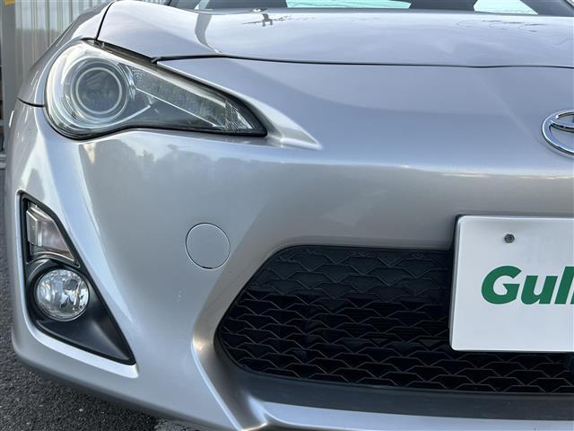 ８６ ＧＴ　ＭＯＭＯステアリング　純正ナビ　フルセグＴＶ　Ｂカメ　前後ドラレコ　スマートキー　　ＥＴＣ　ＡＷ　フルオートエアコン　電動格納ミラー　ＨＩＤヘッド　フォグランプ　ヘッドライトレベライザー（18枚目）