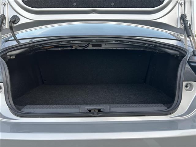 ８６ ＧＴ　ＭＯＭＯステアリング　純正ナビ　フルセグＴＶ　Ｂカメ　前後ドラレコ　スマートキー　　ＥＴＣ　ＡＷ　フルオートエアコン　電動格納ミラー　ＨＩＤヘッド　フォグランプ　ヘッドライトレベライザー（26枚目）