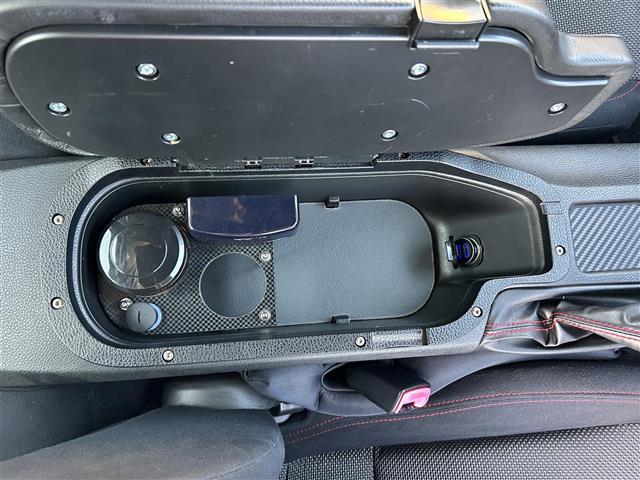 ８６ ＧＴ　ＭＯＭＯステアリング　純正ナビ　フルセグＴＶ　Ｂカメ　前後ドラレコ　スマートキー　　ＥＴＣ　ＡＷ　フルオートエアコン　電動格納ミラー　ＨＩＤヘッド　フォグランプ　ヘッドライトレベライザー（35枚目）