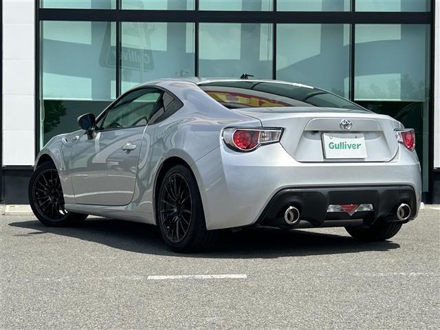 ８６ ＧＴ　ＭＯＭＯステアリング　純正ナビ　フルセグＴＶ　Ｂカメ　前後ドラレコ　スマートキー　　ＥＴＣ　ＡＷ　フルオートエアコン　電動格納ミラー　ＨＩＤヘッド　フォグランプ　ヘッドライトレベライザー（43枚目）