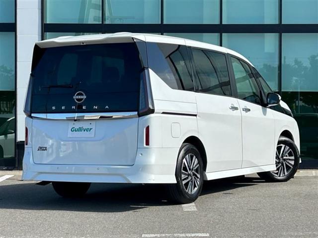 セレナ ハイウェイスターＶ　純正１２．３インチナビ　全方位カメラ　両側パワスラ　ビルトインＥＴＣ２．０　ドラレコ　デジタルインナーミラー　プロパイロット　前後コーナーセンサー　置くだけ充電器　パドルシフト　ステアリングリモコン（18枚目）