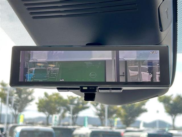 セレナ ハイウェイスターＶ　純正１２．３インチナビ　全方位カメラ　両側パワスラ　プロパイロット　デジタルインナーミラー　ビルトインＥＴＣ２．０　ドラレコ　前後コーナーセンサー　ステアリングリモコン　パドルシフト　置くだけ充電器（5枚目）