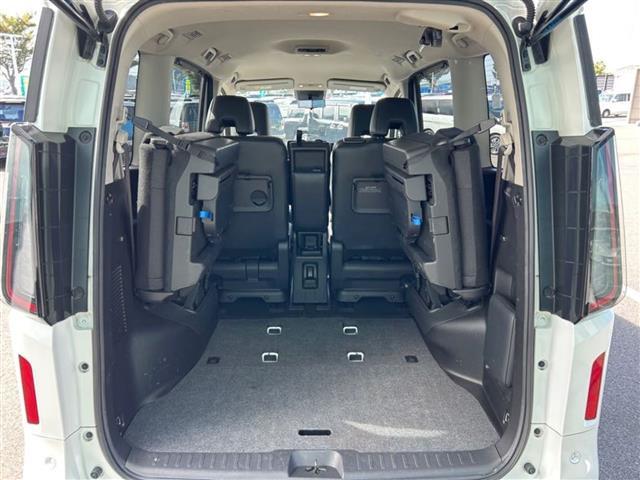 セレナ ハイウェイスターＶ　純正１２．３インチナビ　全方位カメラ　両側パワスラ　プロパイロット　デジタルインナーミラー　ビルトインＥＴＣ２．０　ドラレコ　前後コーナーセンサー　ステアリングリモコン　パドルシフト　置くだけ充電器（31枚目）