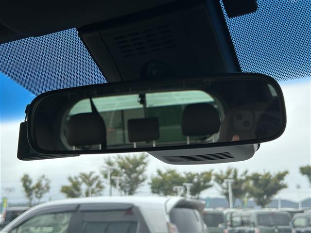 ポルテ Ｆ　ラフィネ　純正ナビ　フルセグＴＶ　Ｂカメ　衝突軽減　クリアランスソナー　横滑り防止機能　Ａスト　片側電動扉　電動格納ミラー　ドラレコ　ビルトインＥＴＣ　純正ホイールキャップ　オートライト　オートハイビーム（4枚目）