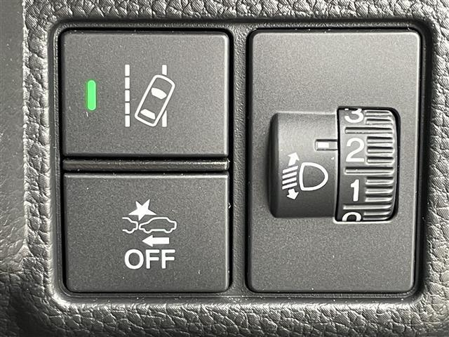 Ｎ－ＢＯＸカスタム Ｌターボ　後期型　純正ナビ　バックカメラ　ビルトインＥＴＣ　両側パワスラ　シートヒーター　ハーフレザーシート　オートライト　ＬＥＤヘッドライト　オートホールド　パドルシフト　ドラレコ　衝突軽減ブレーキ（35枚目）