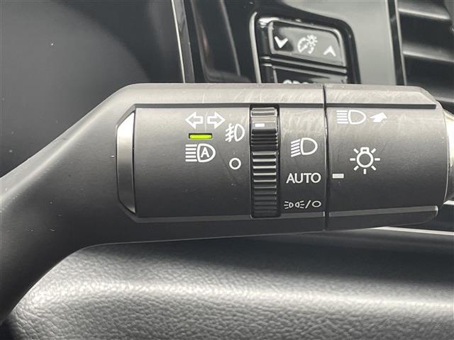 ＮＸ ＮＸ３５０ｈ　Ｆスポーツ　純正１４インチナビ　全方位カメラ　サンルーフ　シートヒーター　シートベンチレーション　パワーシート　ヘッドアップディスプレイ　デジタルインナーミラー　オレンジキャリパー　ブラインドスポットモニター（12枚目）