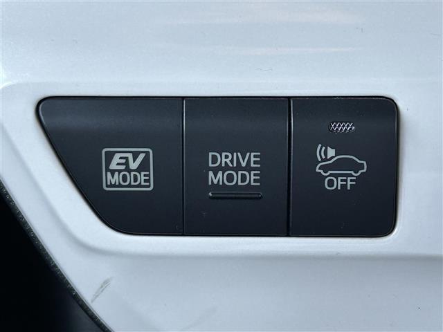 プリウス Ｓツーリングセレクション　純正７インチワイドナビ　フルセグＴＶ　Ｂｌｕｅｔｏｏｔｈ　ＣＤ　ＤＶＤ　バックカメラ　ビルトインＥＴＣ　衝突軽減カメラ　クルーズコントロール　シートヒーター　ステアリングスイッチ　ドアバイザー（34枚目）