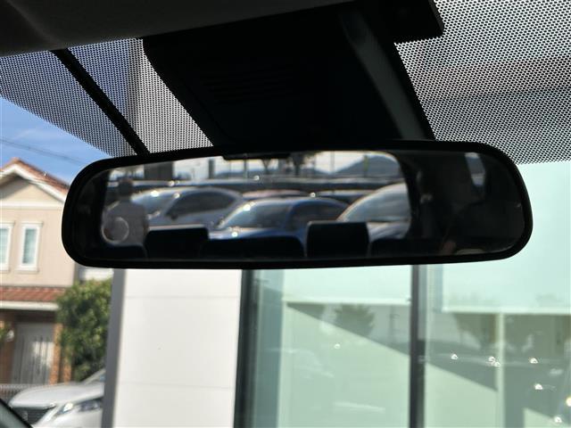 シエンタ Ｇ　クエロ　純正ナビ　両側電動扉　ドラレコ　Ｂカメ　ＥＴＣ　衝突軽減　横滑り防止　レーンキープ　アイドリングストップ　プッシュスタート　スマートキー　オートライト　オートマチックハイビーム　フォグランプ（5枚目）