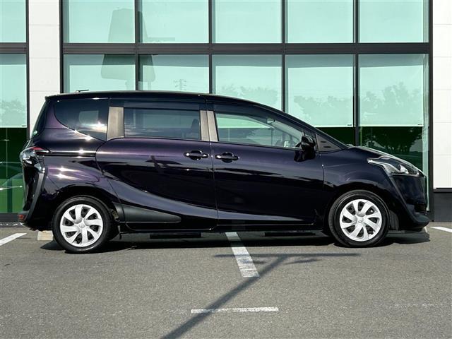 シエンタ Ｇ　クエロ　純正ナビ　両側電動扉　ドラレコ　Ｂカメ　ＥＴＣ　衝突軽減　横滑り防止　レーンキープ　アイドリングストップ　プッシュスタート　スマートキー　オートライト　オートマチックハイビーム　フォグランプ（17枚目）