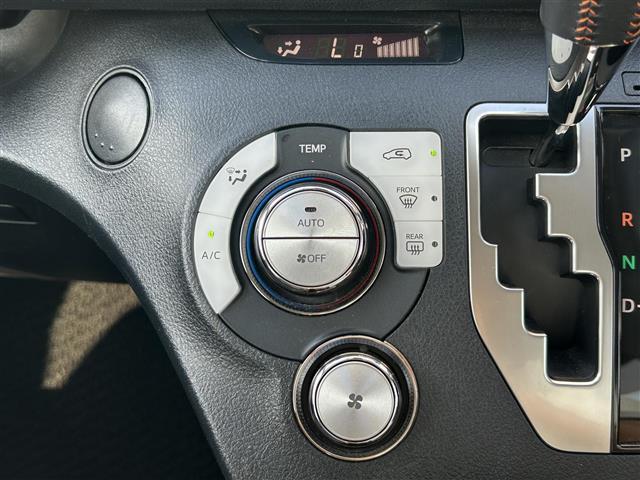 シエンタ Ｇ　クエロ　純正ナビ　両側電動扉　ドラレコ　Ｂカメ　ＥＴＣ　衝突軽減　横滑り防止　レーンキープ　アイドリングストップ　プッシュスタート　スマートキー　オートライト　オートマチックハイビーム　フォグランプ（33枚目）