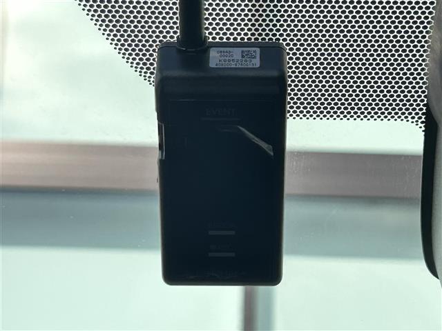シエンタ Ｇ　クエロ　純正ナビ　両側電動扉　ドラレコ　Ｂカメ　ＥＴＣ　衝突軽減　横滑り防止　レーンキープ　アイドリングストップ　プッシュスタート　スマートキー　オートライト　オートマチックハイビーム　フォグランプ（39枚目）