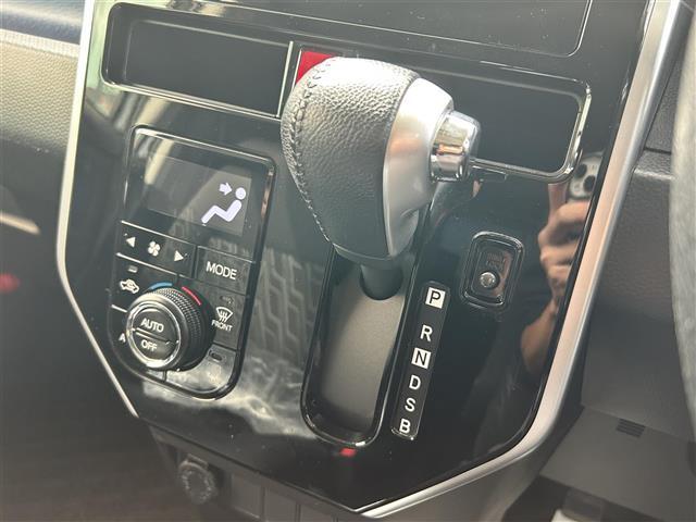 タンク カスタムG S 純正ナビ バックカメラ フルセグTV 両側パワースライドドア プリクラッシュセーフティー クルーズコントロール アイドリングストップ 純正フロアマット 純正AW オートライト フォグランプ(32枚目)