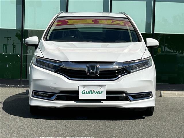 シャトル ハイブリッドZ ホンダセンシング ビルトインETC ホンダセンシング レーダークルーズコントロール 革巻きステアリング パドルシフト ステアリングスイッチ LEDヘッドライト フォグランプ オートライト ハーフレザーシート(13枚目)