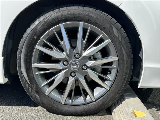 シャトル ハイブリッドZ ホンダセンシング ビルトインETC ホンダセンシング レーダークルーズコントロール 革巻きステアリング パドルシフト ステアリングスイッチ LEDヘッドライト フォグランプ オートライト ハーフレザーシート(21枚目)