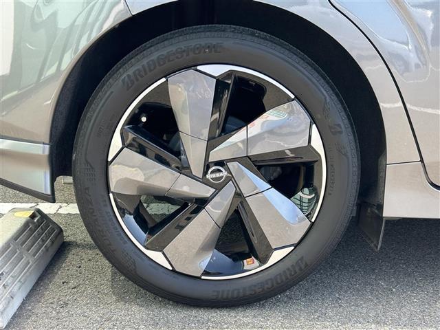 オーラ G レザーエディション 純正ナビ BOSE 全方位 革温席 ドラレコ ACC ETC エマージェンシーブレーキ 横滑り防止 レーンキープ ステアリングヒーター 電動パーキング オートホールド デジタルインナーミラー(20枚目)