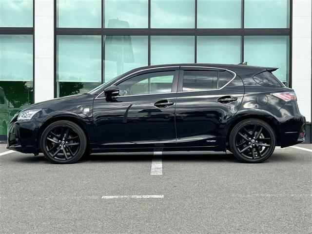 ＣＴ ２００ｈ　Ｆスポーツ　Ｘライン　純正ナビ　バックカメラ　シートヒーター　ビルトインＥＴＣ　ハーフレザーシート　クルーズコントロール　ＬＥＤヘッドライト　コーナーセンサー　純正アルミ　パワーシート　パドルシフト　ステリモ（17枚目）