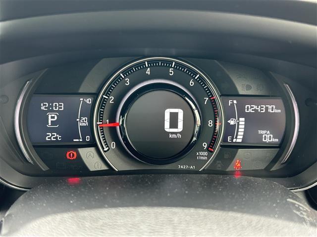 【スピードメーター】メーターがシンプルで見やすく運転しやすいですね。